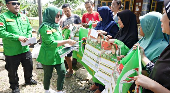 serahkan bantuan